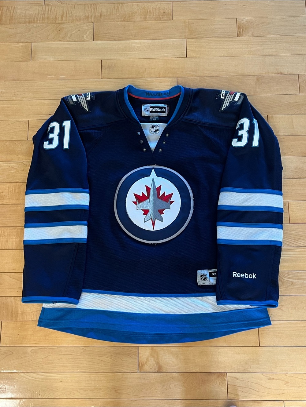 Womens Winnipeg Jets Jersey - Size Large